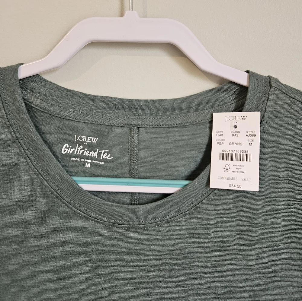 NWT J Crew Factory Girlfriend Tee Medium Green - Picture 3 of 3
